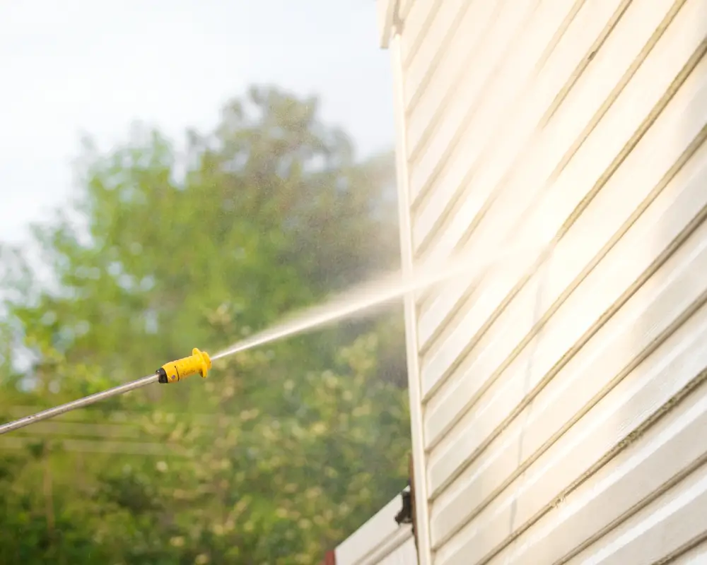 spraying an external wall for insulation